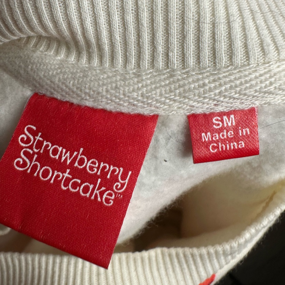Strawberry Shortcake Ivory Retro Pullover Sweatshirt S/M - Picture 7 of 9